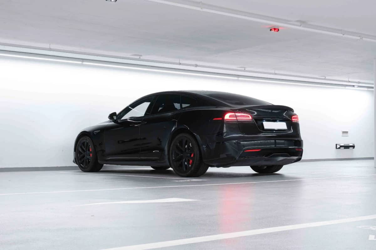 Tesla Model S Plaid Track Pack Black-7.webp