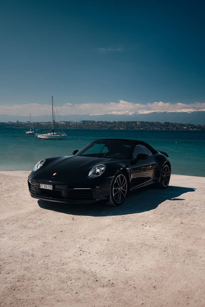 Porsche-1.jpg