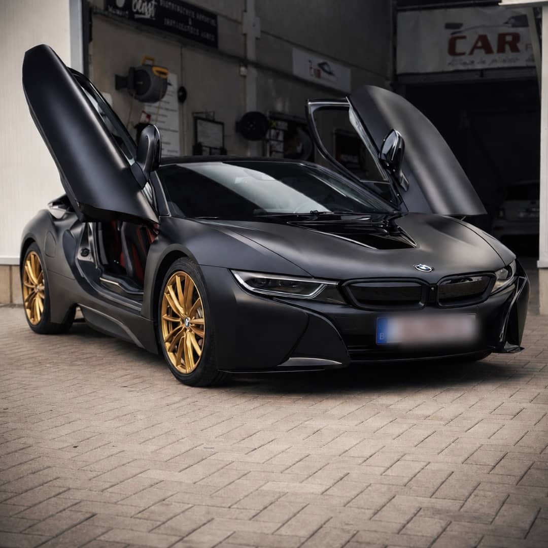 BMW i8