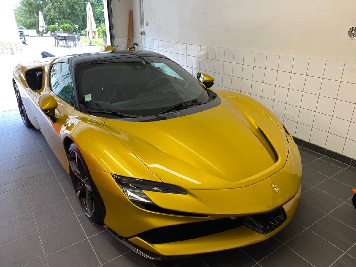 Ferrari SF90 Spider