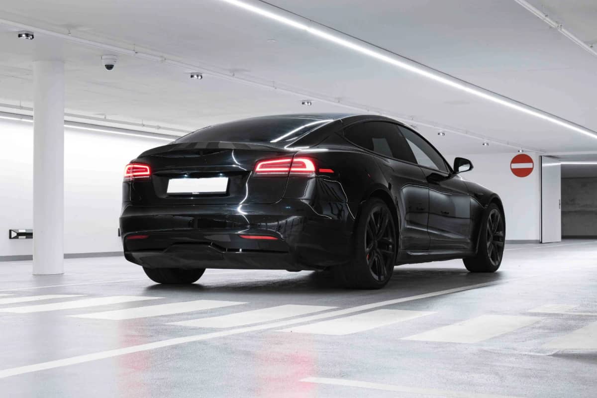 Tesla Model S Plaid Track Pack Black-9.webp