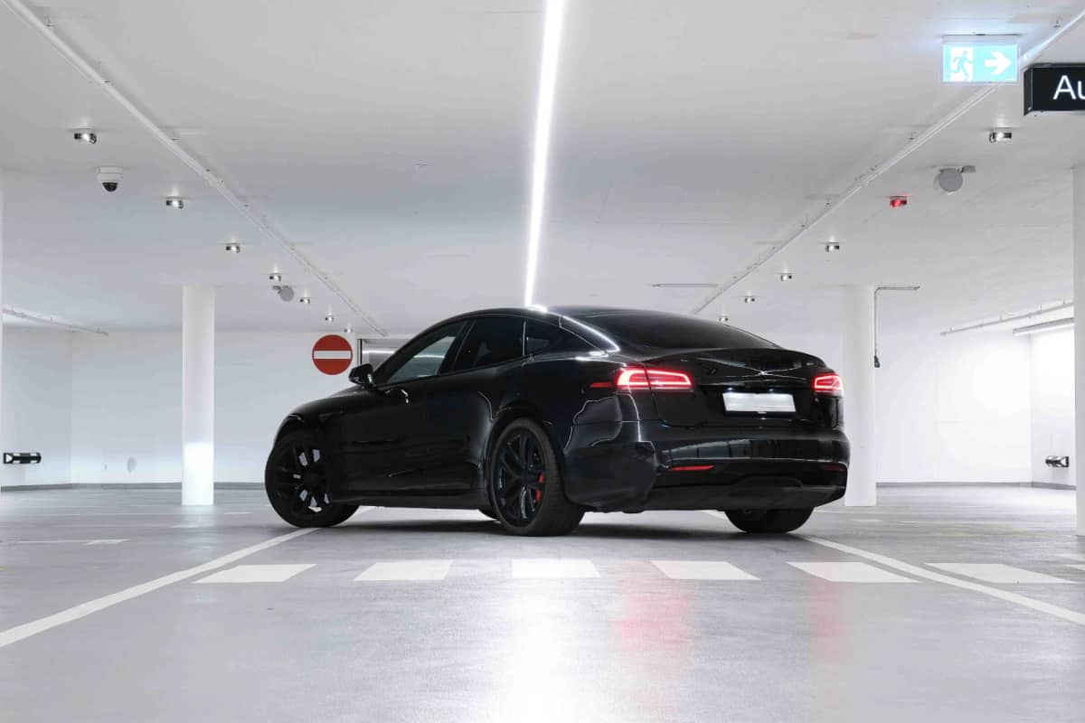 Tesla Model S Plaid Track Pack Black-3.webp