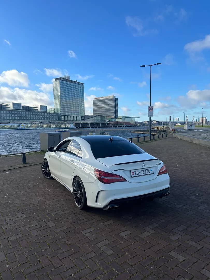 Mercedes-Benz CLA