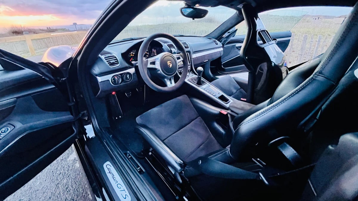 Porsche 718 Cayman
